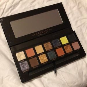 Anastasia eyeshadow palette